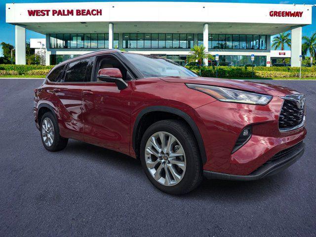 used 2021 Toyota Highlander car, priced at $32,142