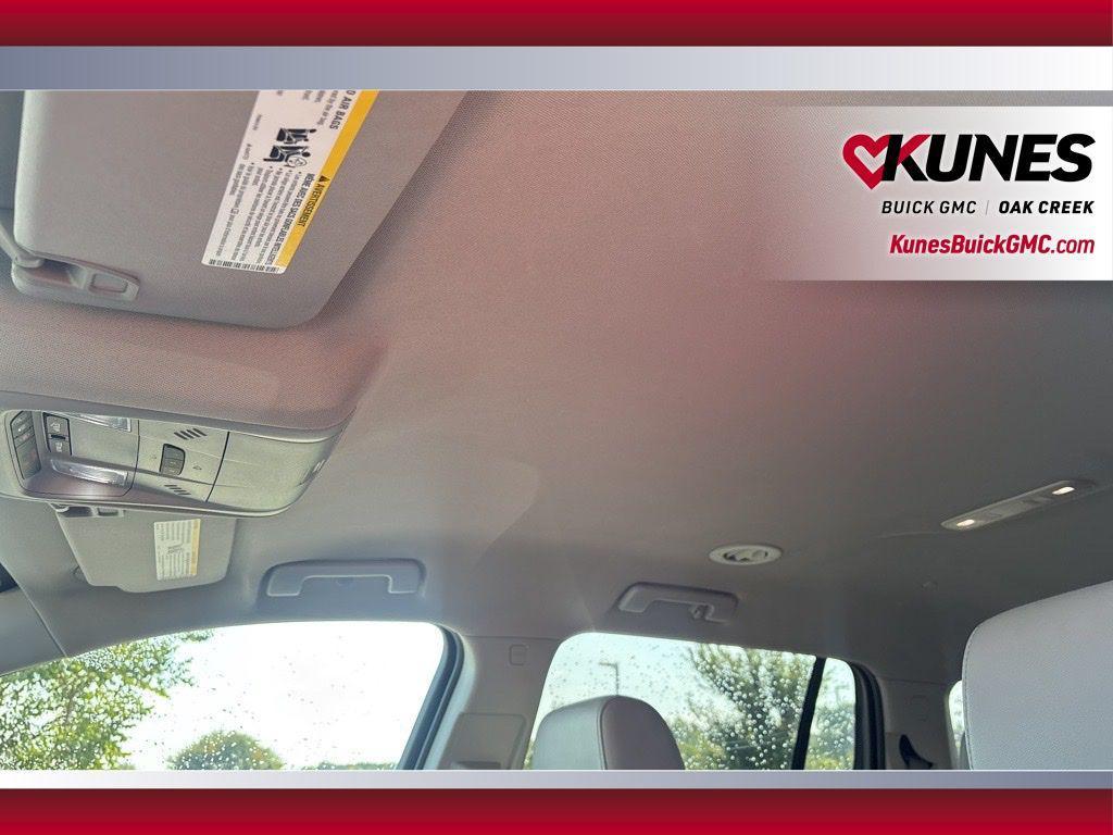 used 2023 GMC Acadia car, priced at $25,387
