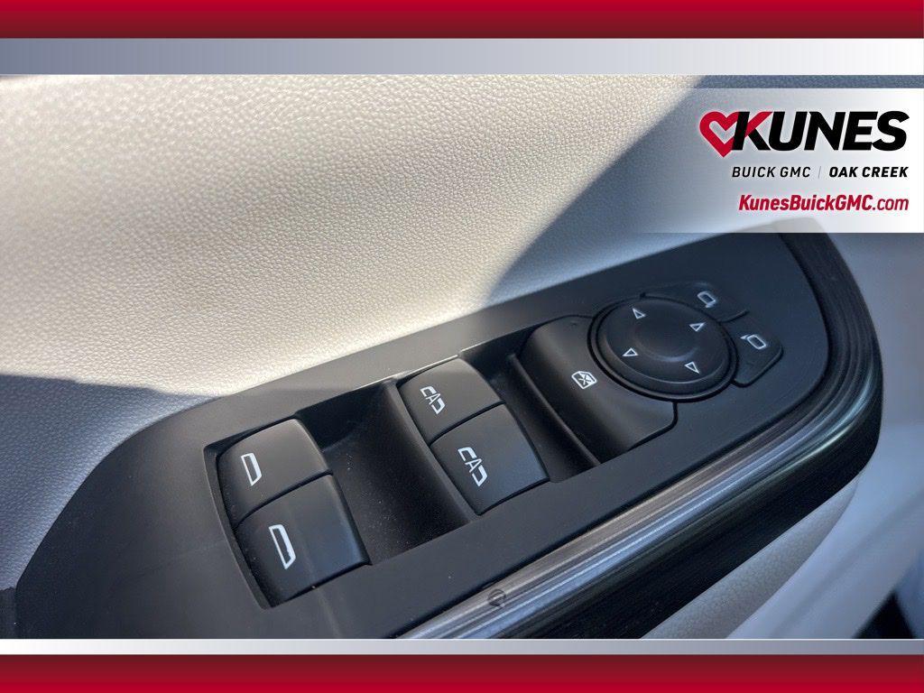 used 2023 GMC Acadia car, priced at $25,387