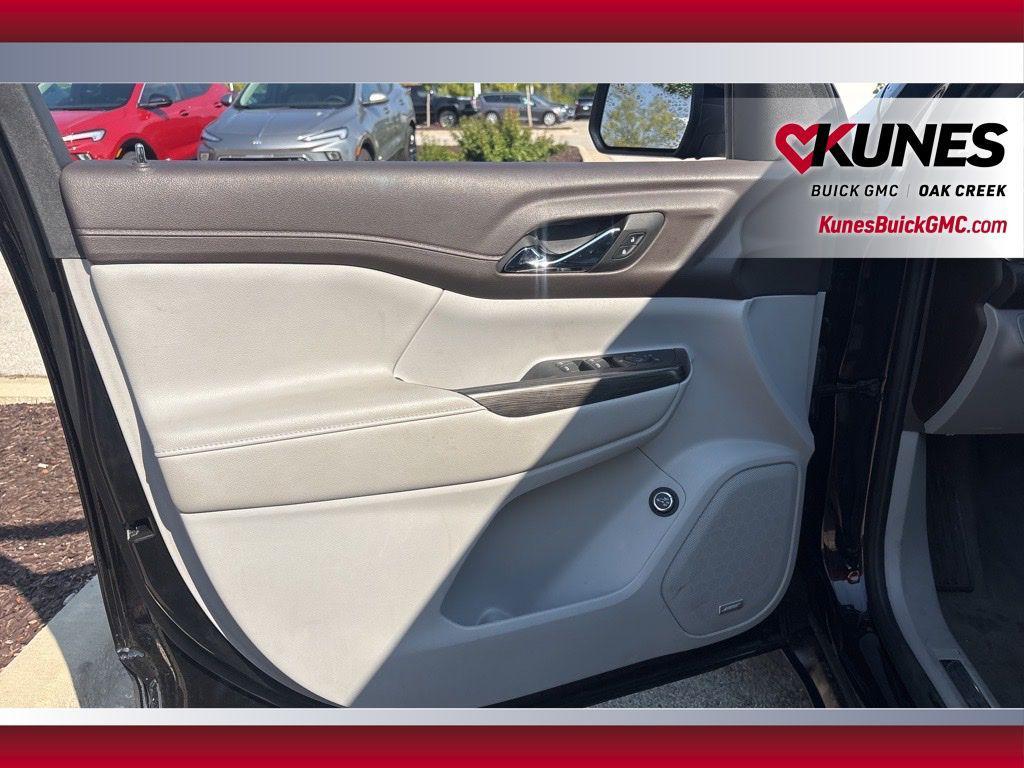 used 2023 GMC Acadia car, priced at $25,387