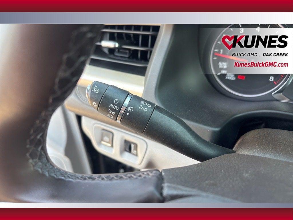used 2023 GMC Acadia car, priced at $25,387