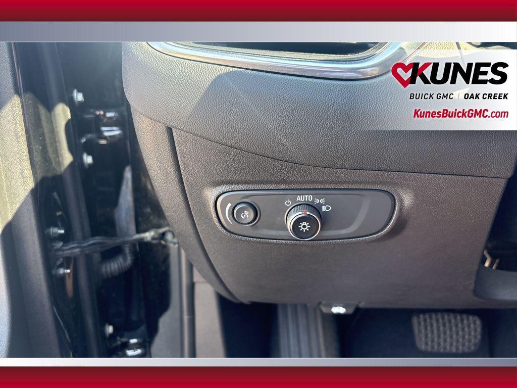used 2023 Chevrolet Equinox car, priced at $22,217