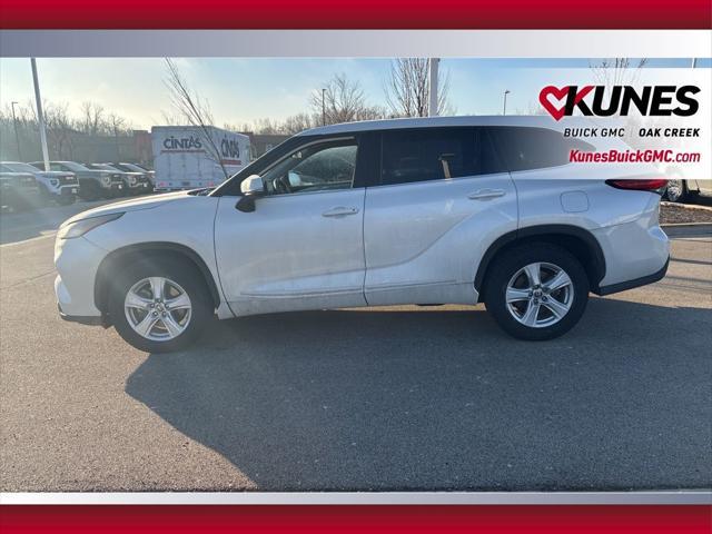 used 2021 Toyota Highlander car, priced at $29,431