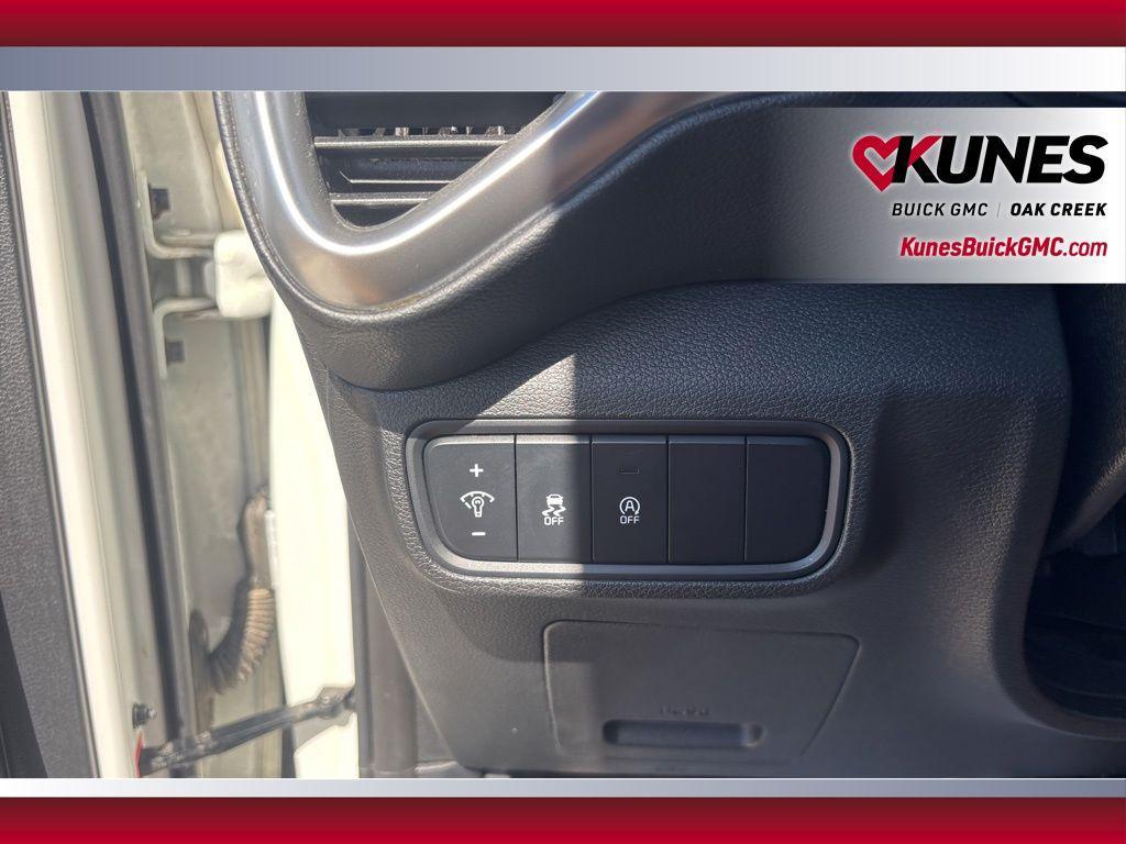 used 2023 Kia Soul car, priced at $15,278