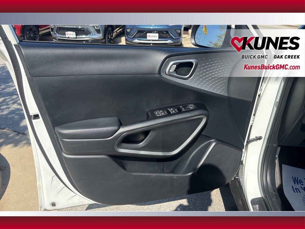 used 2023 Kia Soul car, priced at $15,278