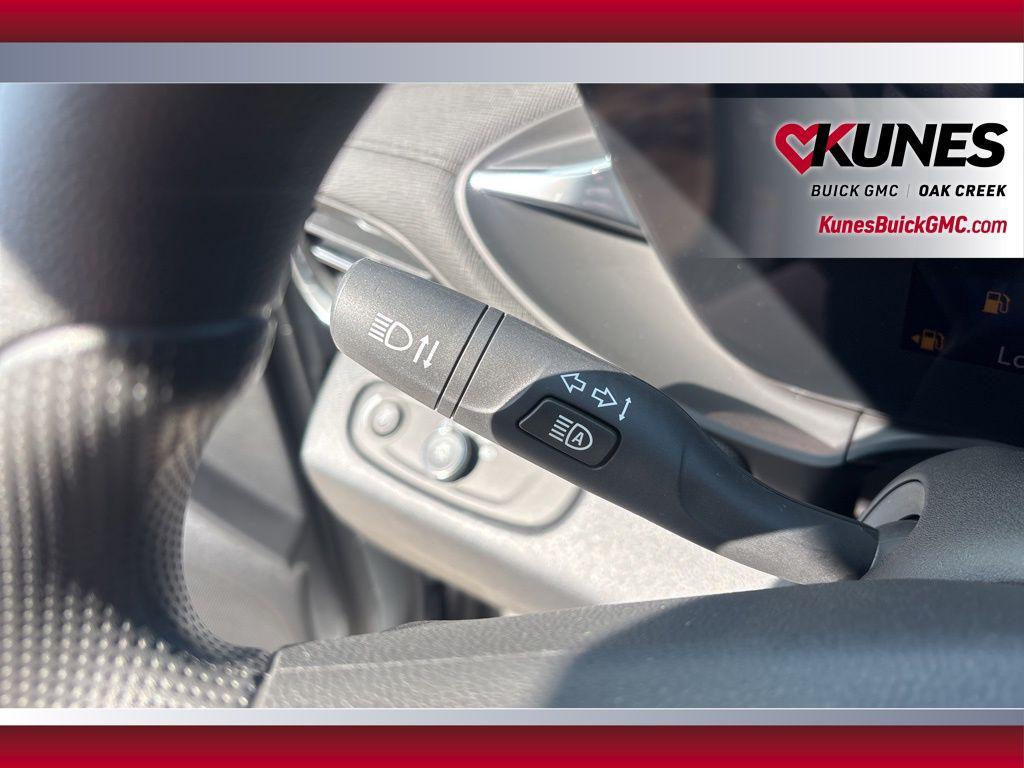 new 2025 Buick Envista car, priced at $23,926