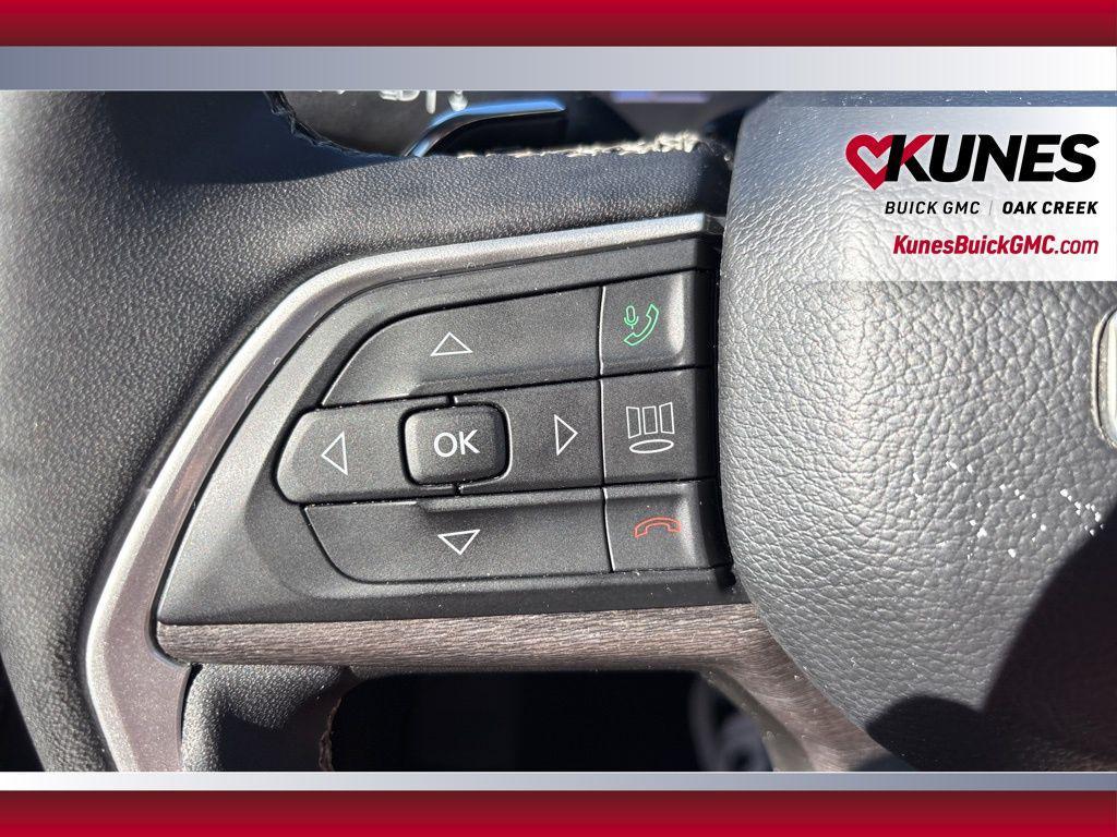 used 2023 Jeep Grand Cherokee car, priced at $27,216