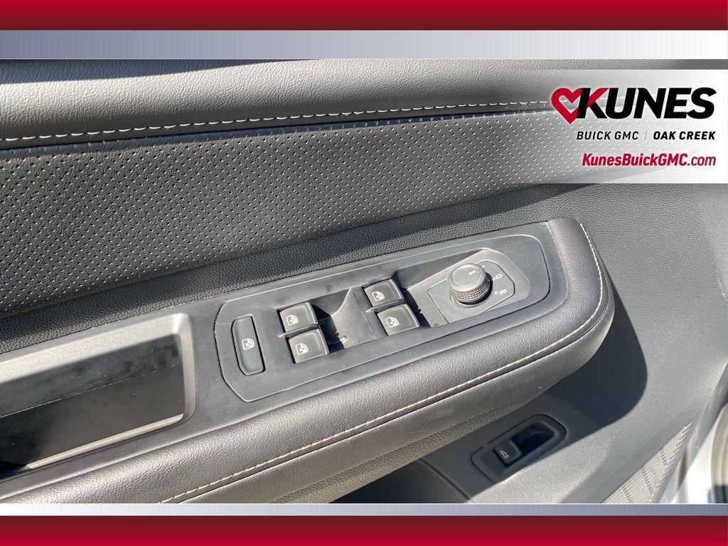 used 2024 Volkswagen Atlas car, priced at $27,007