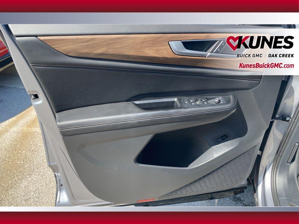 used 2024 Volkswagen Atlas car, priced at $27,007