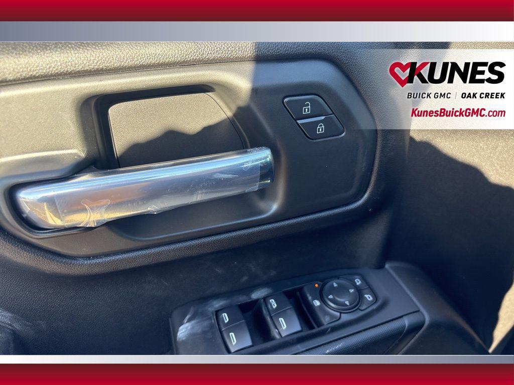 new 2026 GMC Sierra 1500 car, priced at $42,067