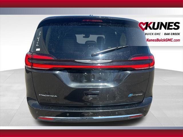 used 2022 Chrysler Pacifica Hybrid car, priced at $28,092
