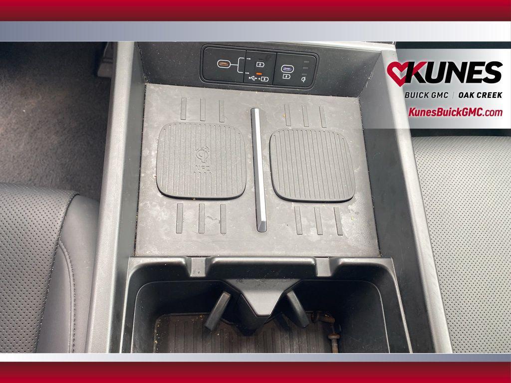 used 2024 Hyundai Santa Fe car, priced at $31,301