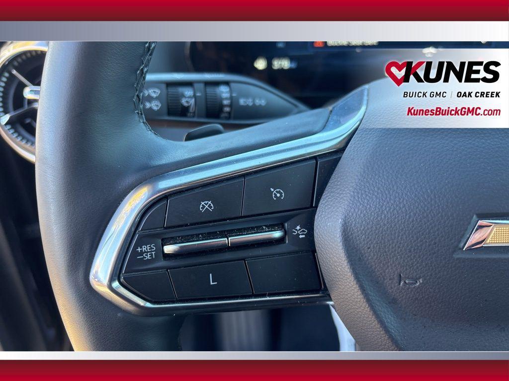 used 2025 Chevrolet Equinox car, priced at $26,285