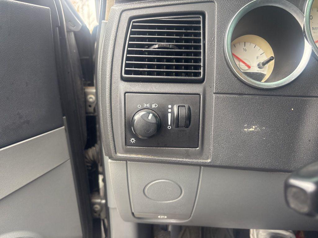 used 2005 Dodge Magnum car, priced at $1,999