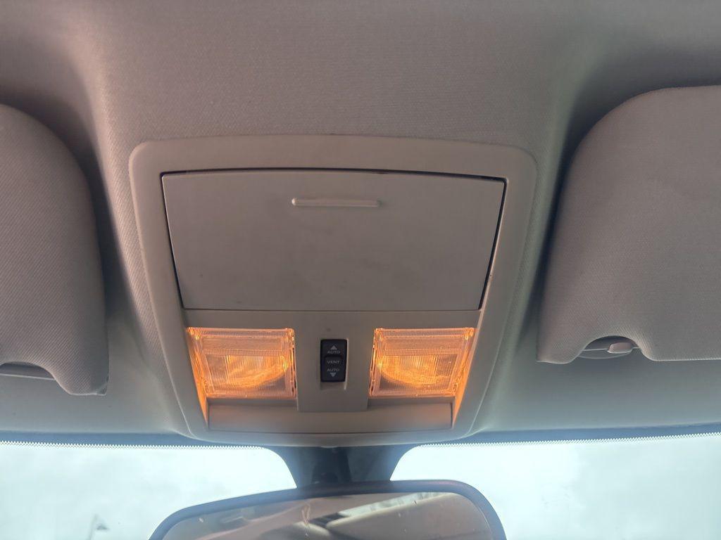 used 2005 Dodge Magnum car, priced at $1,999