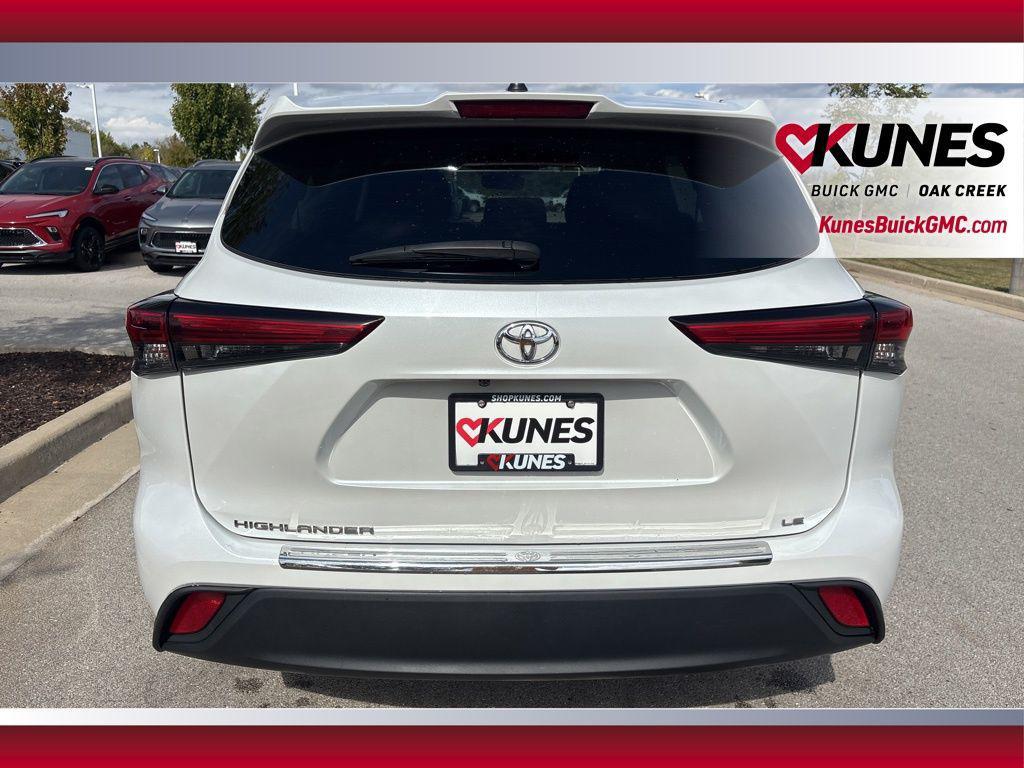 used 2023 Toyota Highlander car, priced at $28,533