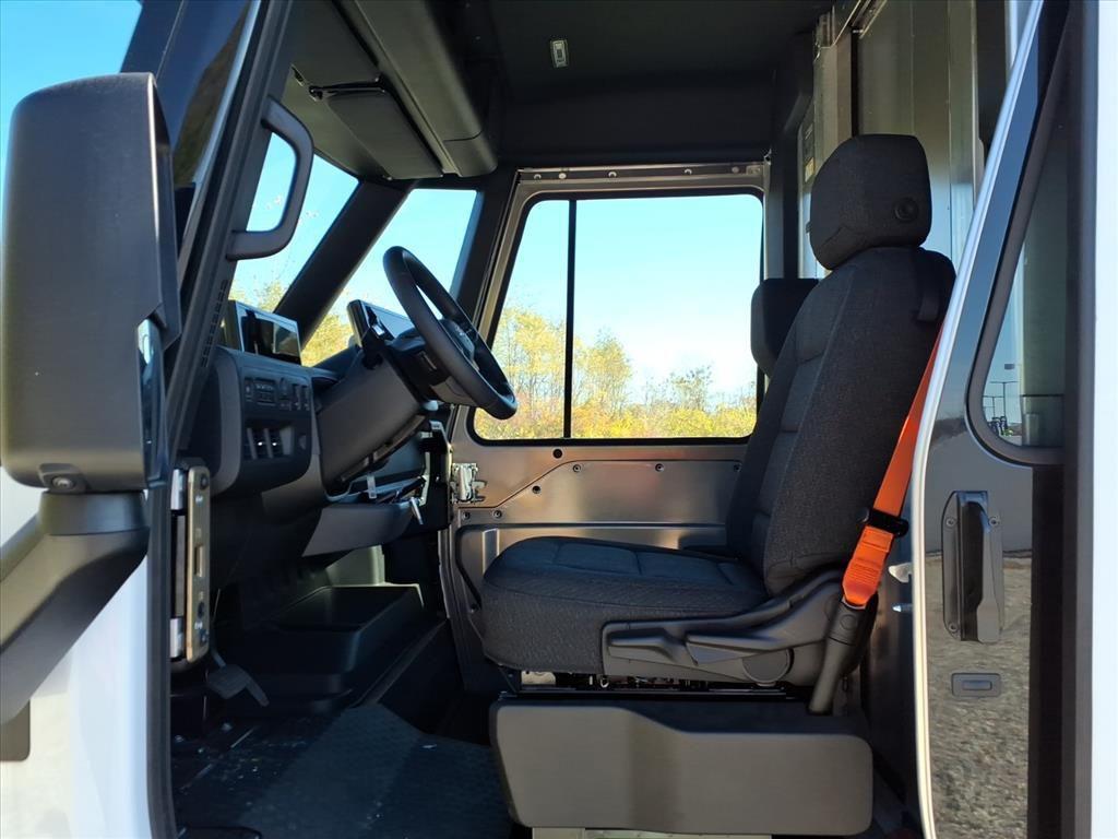 new 2025 Chevrolet BrightDrop 400 car, priced at $39,995