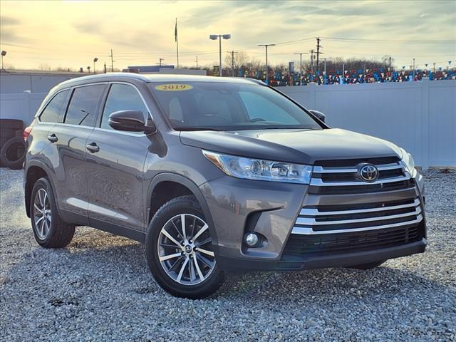 used 2019 Toyota Highlander car, priced at $23,717