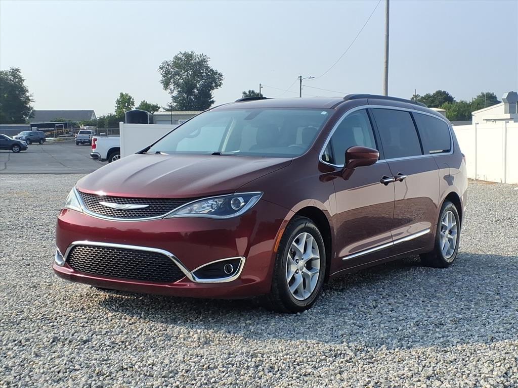 used 2017 Chrysler Pacifica car, priced at $8,942