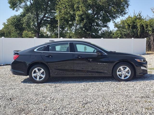 new 2025 Chevrolet Malibu car, priced at $22,995