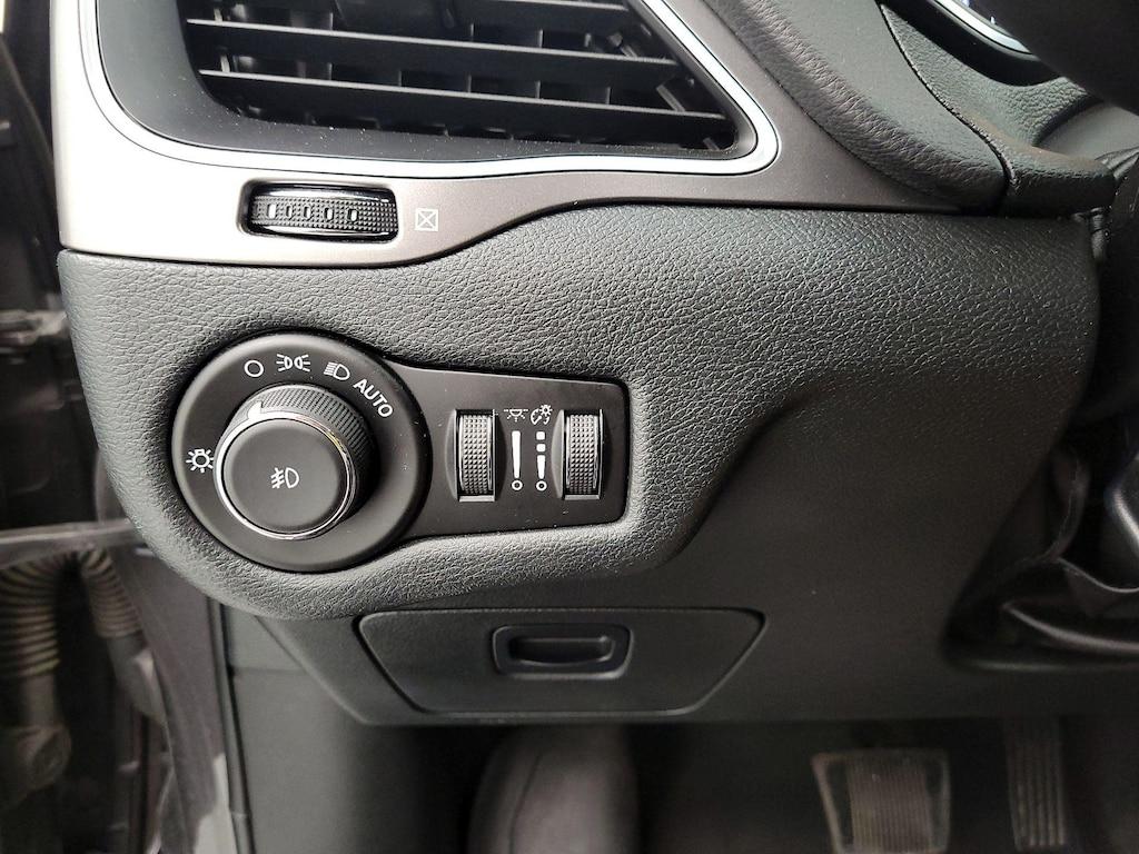 used 2019 Jeep Cherokee car, priced at $18,998