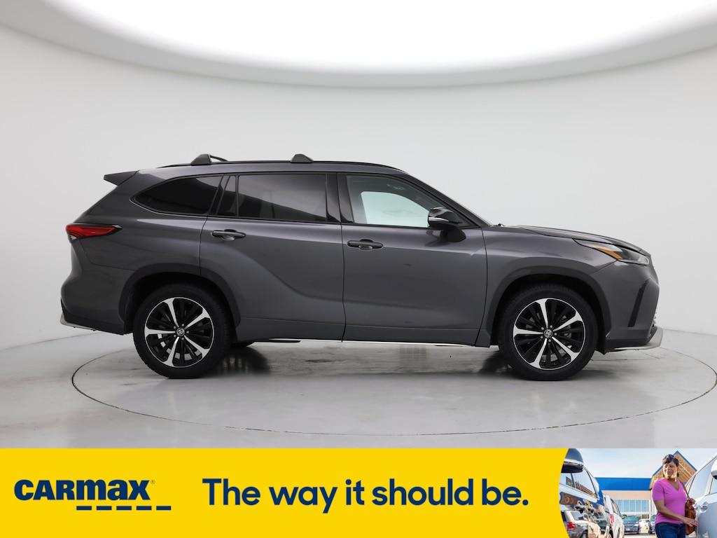 used 2021 Toyota Highlander car, priced at $38,998