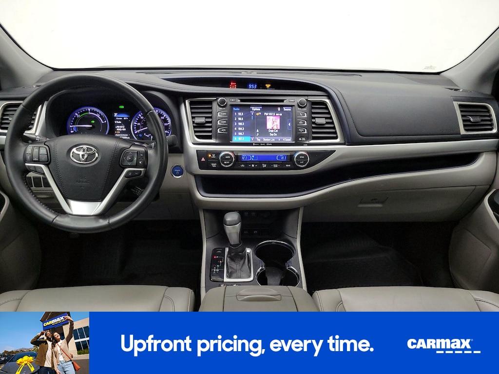 used 2019 Toyota Highlander Hybrid car, priced at $30,998