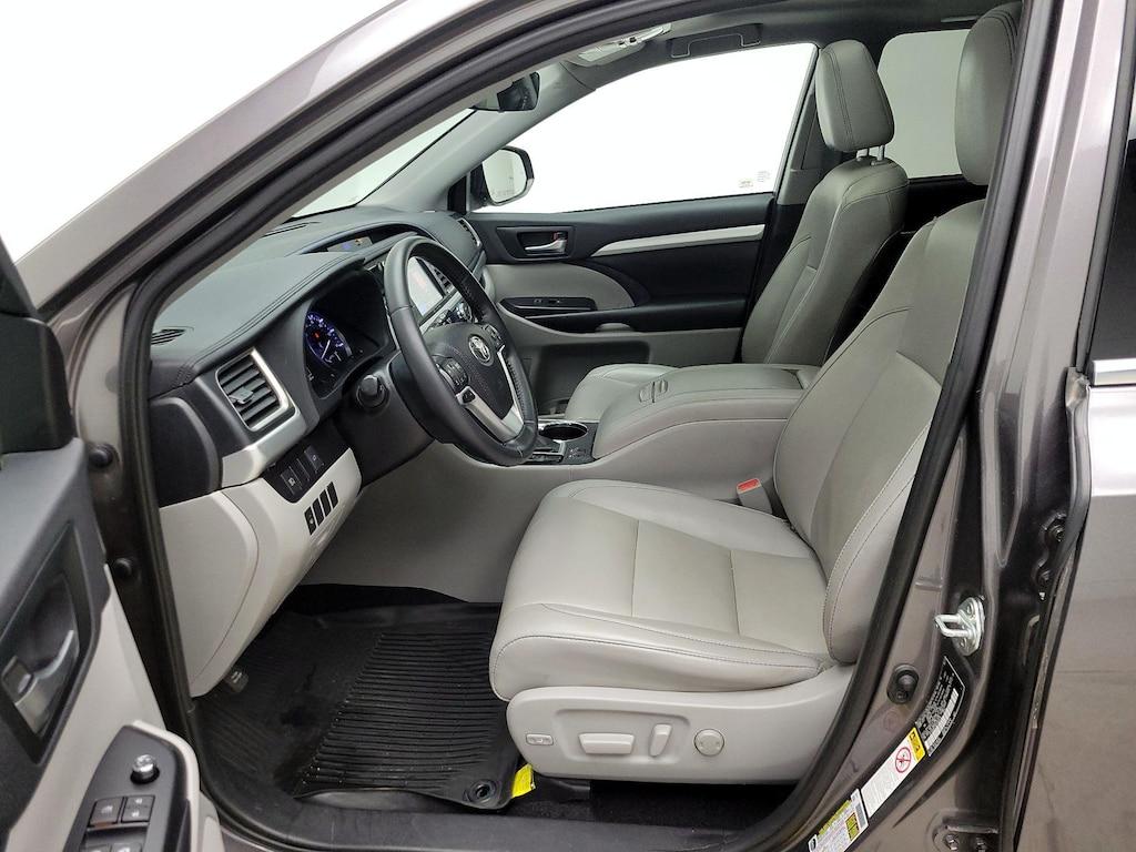 used 2019 Toyota Highlander Hybrid car, priced at $30,998