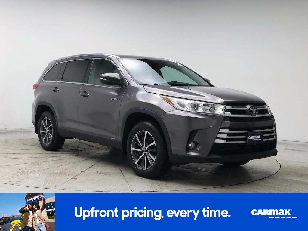 used 2019 Toyota Highlander Hybrid car, priced at $30,998