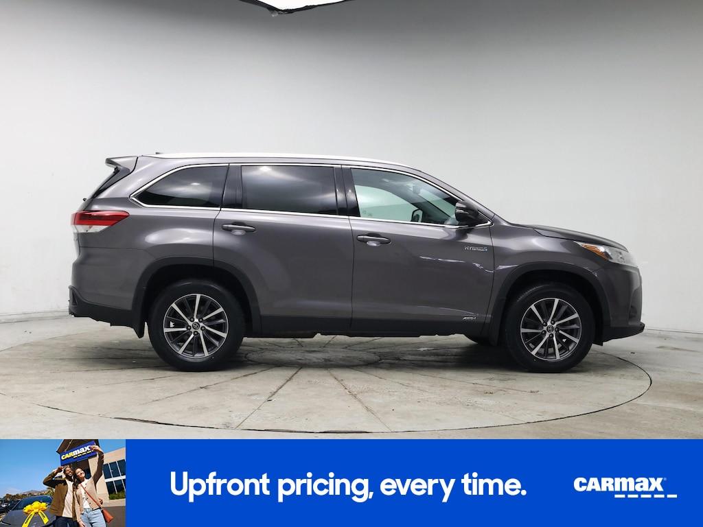 used 2019 Toyota Highlander Hybrid car, priced at $30,998