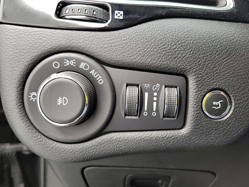 used 2023 Jeep Cherokee car, priced at $26,998