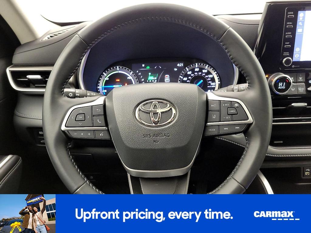 used 2022 Toyota Highlander Hybrid car, priced at $41,998