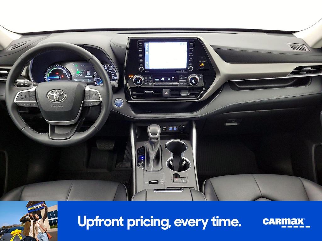 used 2022 Toyota Highlander Hybrid car, priced at $41,998