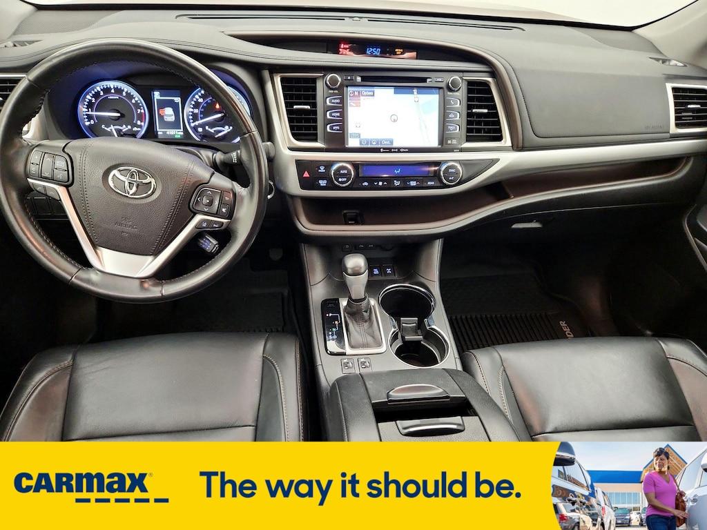 used 2018 Toyota Highlander car, priced at $31,998