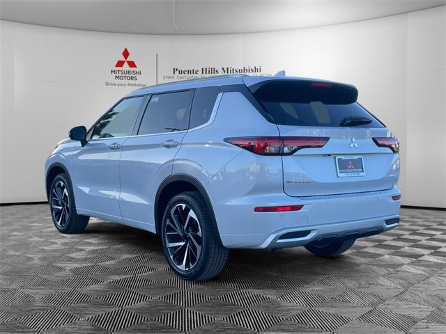 new 2024 Mitsubishi Outlander car, priced at $32,715