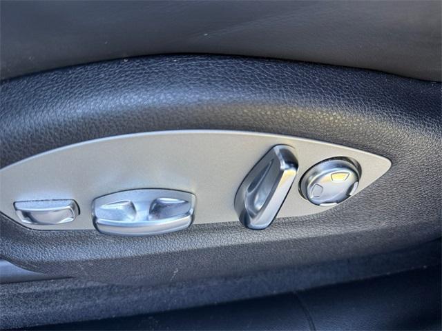 used 2022 Porsche Macan car, priced at $40,999