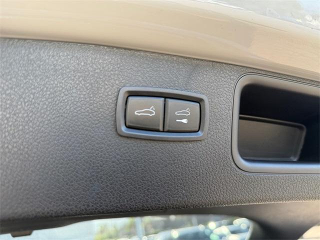 used 2022 Porsche Macan car, priced at $40,999