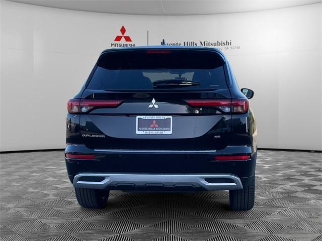 new 2024 Mitsubishi Outlander car, priced at $30,870