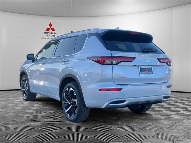 new 2024 Mitsubishi Outlander car, priced at $33,340