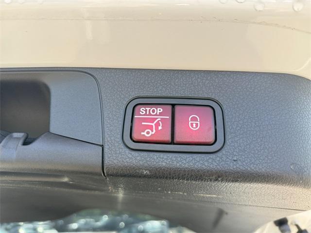 used 2020 Mercedes-Benz GLB 250 car, priced at $26,995