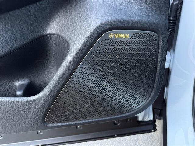 new 2025 Mitsubishi Outlander car, priced at $38,540