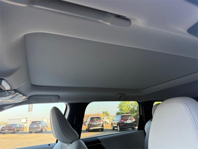 new 2025 Mitsubishi Outlander car, priced at $38,540