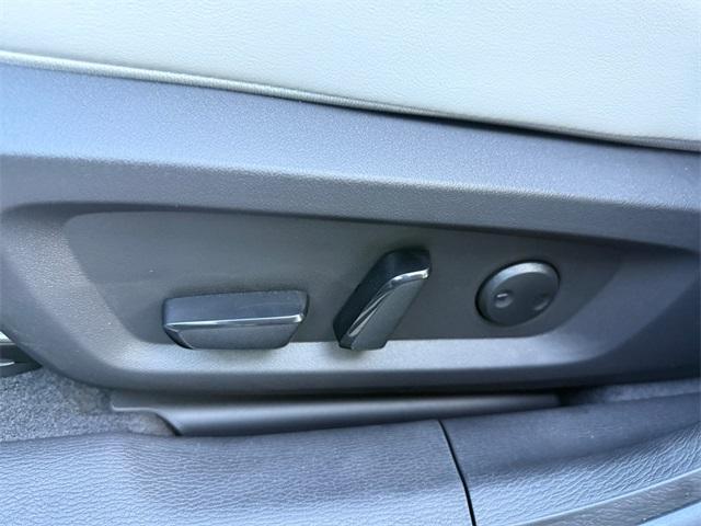 new 2025 Mitsubishi Outlander car, priced at $38,540