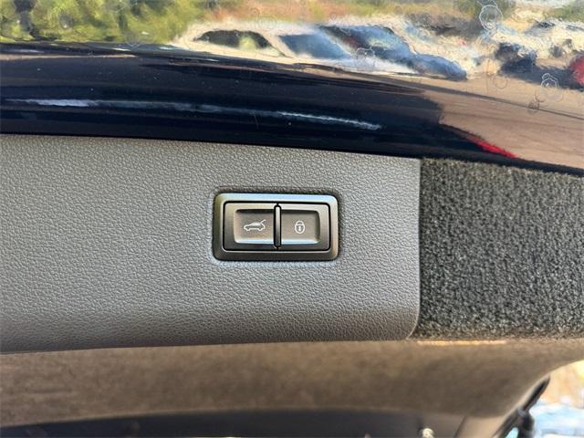 used 2020 Bentley Bentayga car, priced at $71,999