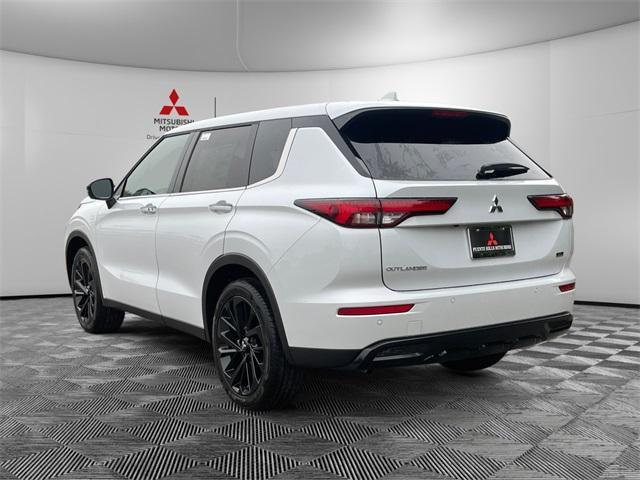 new 2024 Mitsubishi Outlander car, priced at $31,155