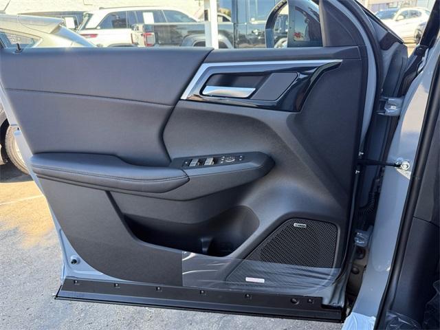 new 2025 Mitsubishi Outlander car, priced at $42,560