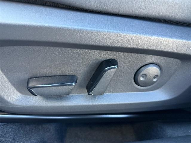 new 2025 Mitsubishi Outlander car, priced at $42,560