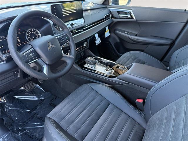 new 2025 Mitsubishi Outlander car, priced at $42,560
