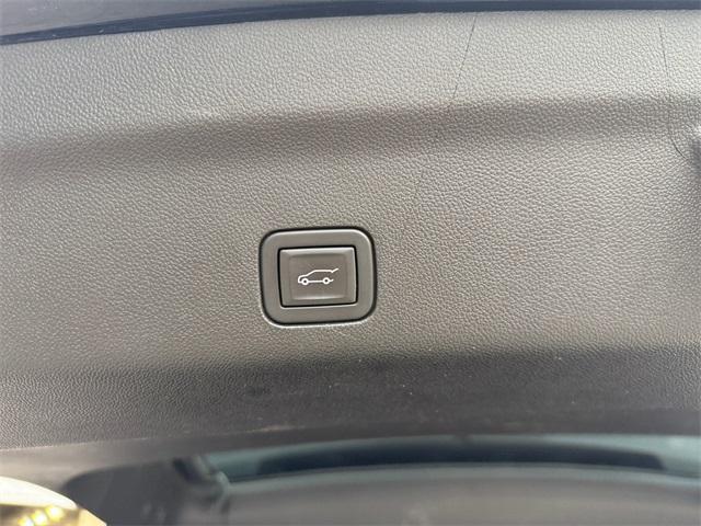 used 2023 Cadillac Escalade ESV car, priced at $65,987