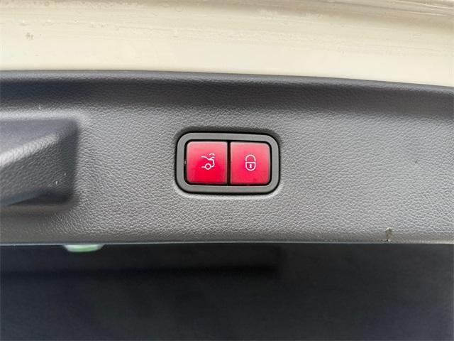 used 2022 Mercedes-Benz S-Class car, priced at $55,084